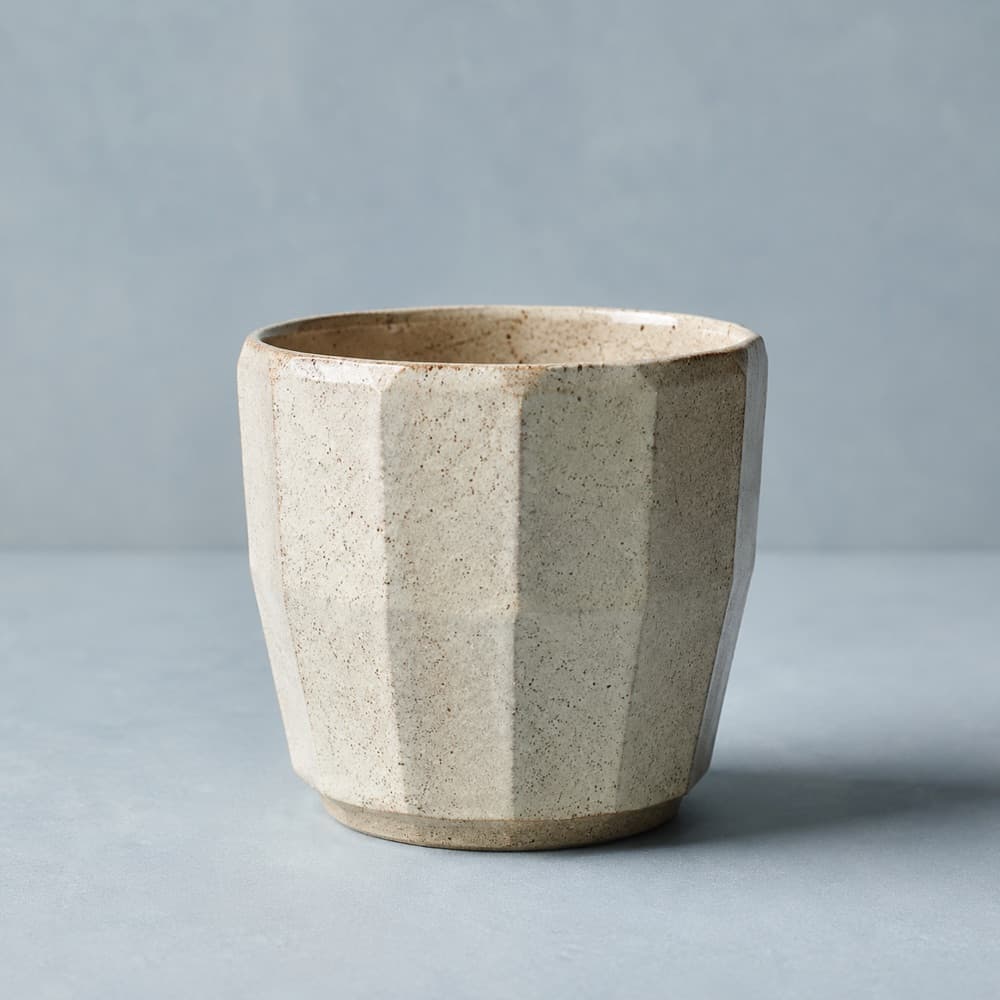 Faceted Handleless 220 ml — Twelve cut faces, so it does not slide